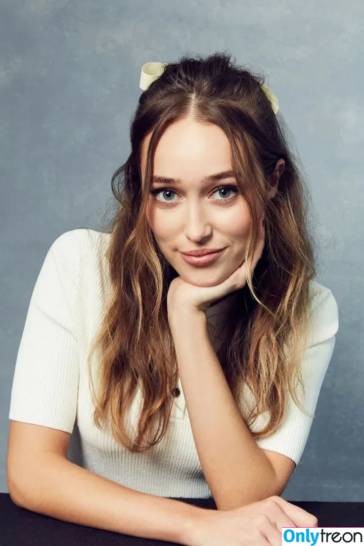Alycia Debnam Carey nude photo #0120 (DebnamCarey / alyciajasmin)