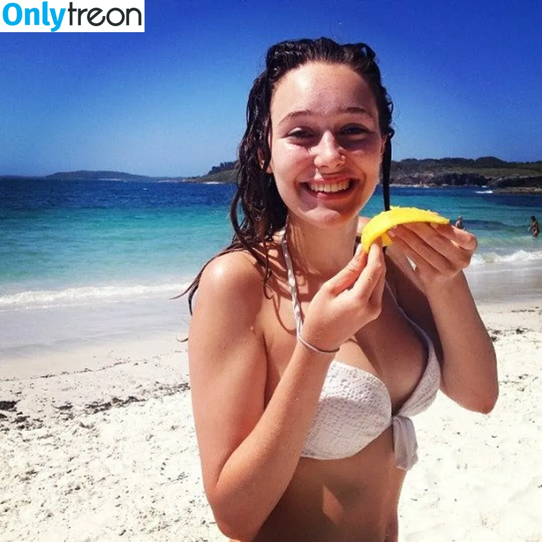 Alycia Debnam Carey nude photo #0130 (DebnamCarey / alyciajasmin)