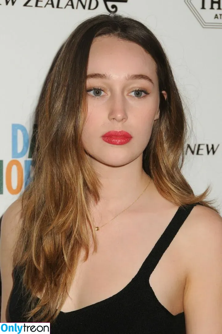 Alycia Debnam Carey nude photo #0131 (DebnamCarey / alyciajasmin)