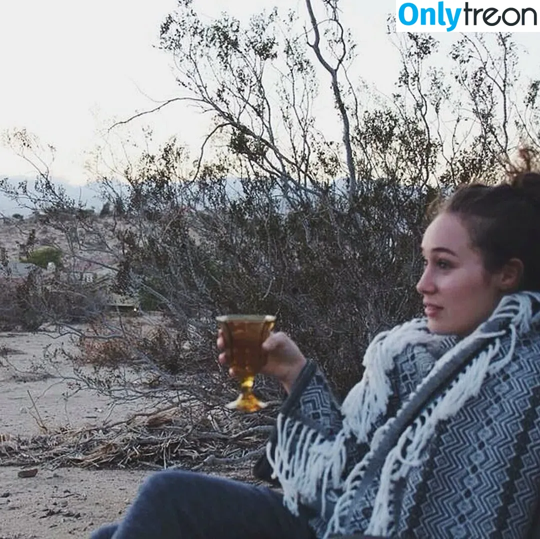 Alycia Debnam Carey nude photo #0132 (DebnamCarey / alyciajasmin)