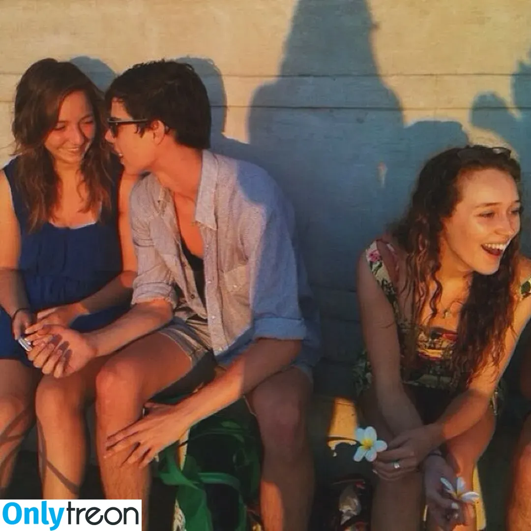 Alycia Debnam Carey nude photo #0134 (DebnamCarey / alyciajasmin)