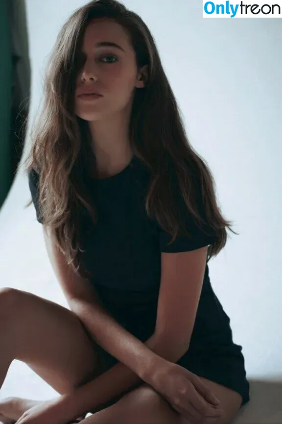 Alycia Debnam Carey nude photo #0140 (DebnamCarey / alyciajasmin)