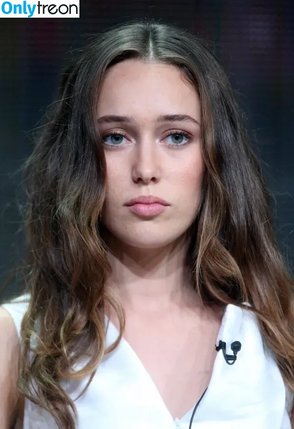Alycia Debnam Carey nude photo #0141 (DebnamCarey / alyciajasmin)