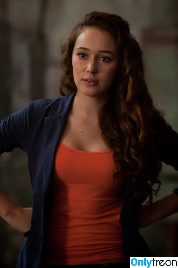 Alycia Debnam Carey nude photo #0142 (DebnamCarey / alyciajasmin)