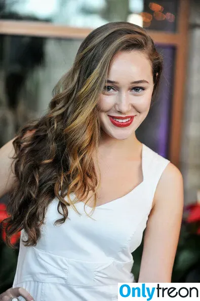 Alycia Debnam Carey nude photo #0150 (DebnamCarey / alyciajasmin)