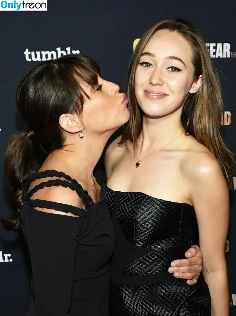 Alycia Debnam Carey nude photo #0154 (DebnamCarey / alyciajasmin)