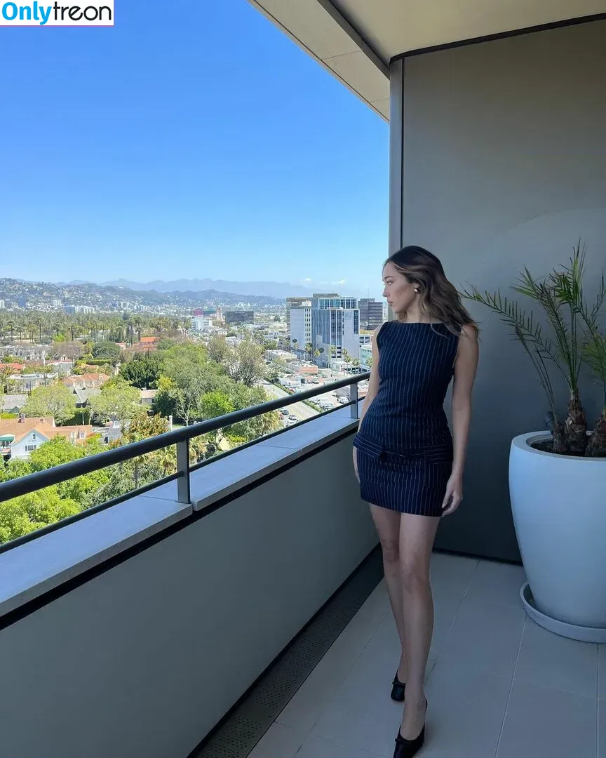 Alycia Debnam Carey nude photo #0201 (DebnamCarey / alyciajasmin)