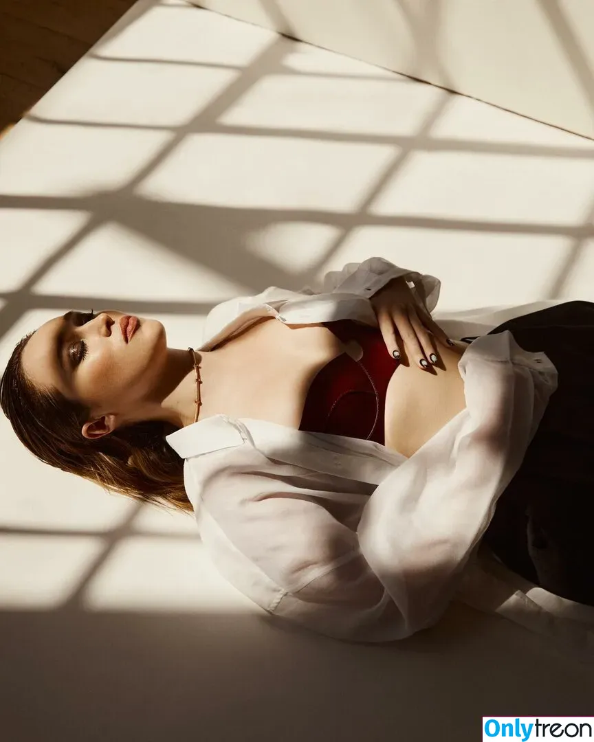 Alycia Debnam Carey nude photo #0218 (DebnamCarey / alyciajasmin)