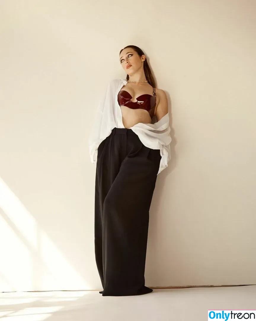 Alycia Debnam Carey nude photo #0229 (DebnamCarey / alyciajasmin)