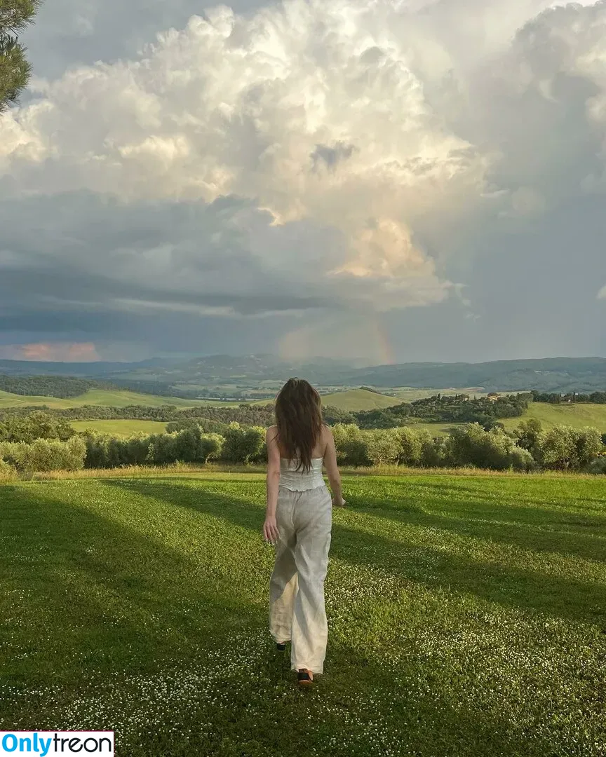 Alycia Debnam Carey nude photo #0258 (DebnamCarey / alyciajasmin)