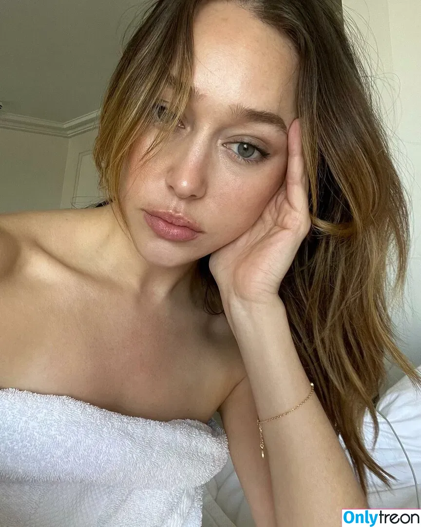 Alycia Debnam Carey nude photo #0277 (DebnamCarey / alyciajasmin)