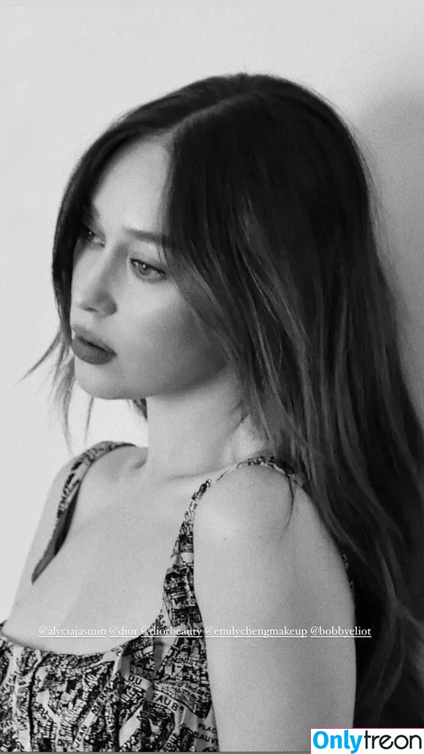 Alycia Debnam Carey nude photo #0339 (DebnamCarey / alyciajasmin)