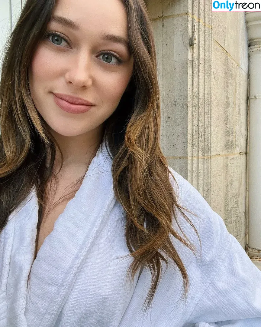 Alycia Debnam Carey nude photo #0351 (DebnamCarey / alyciajasmin)