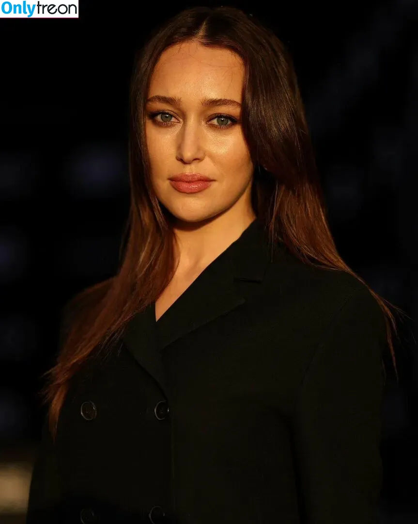 Alycia Debnam Carey nude photo #0396 (DebnamCarey / alyciajasmin)
