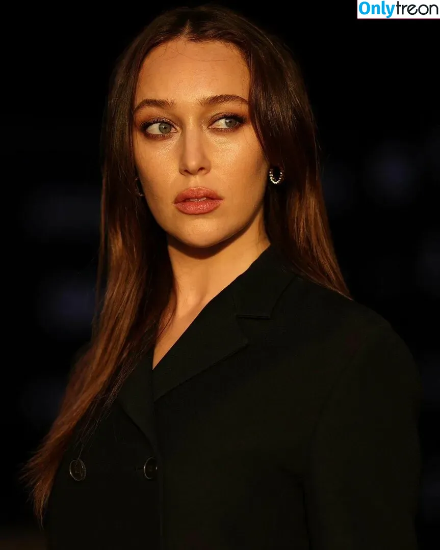 Alycia Debnam Carey nude photo #0406 (DebnamCarey / alyciajasmin)