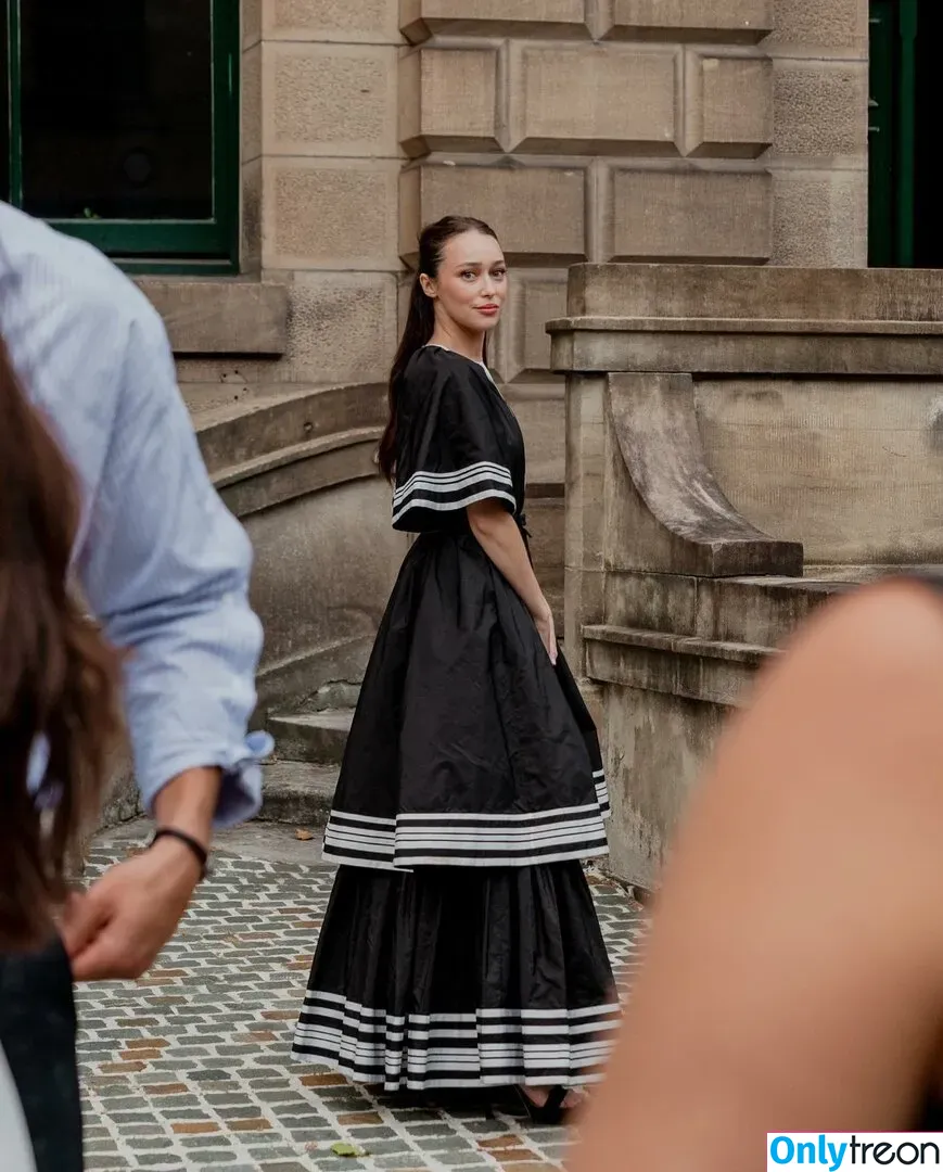 Alycia Debnam Carey nude photo #0410 (DebnamCarey / alyciajasmin)
