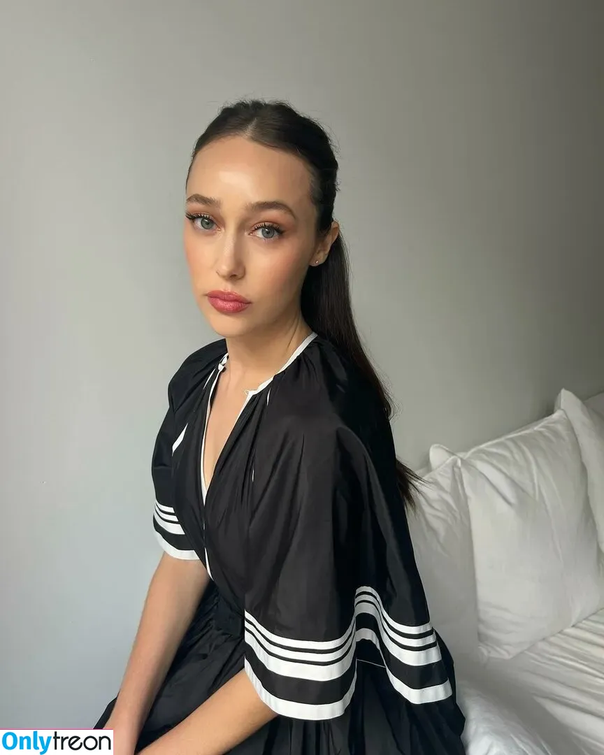 Alycia Debnam Carey nude photo #0413 (DebnamCarey / alyciajasmin)