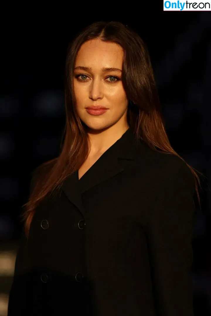 Alycia Debnam Carey nude photo #0429 (DebnamCarey / alyciajasmin)