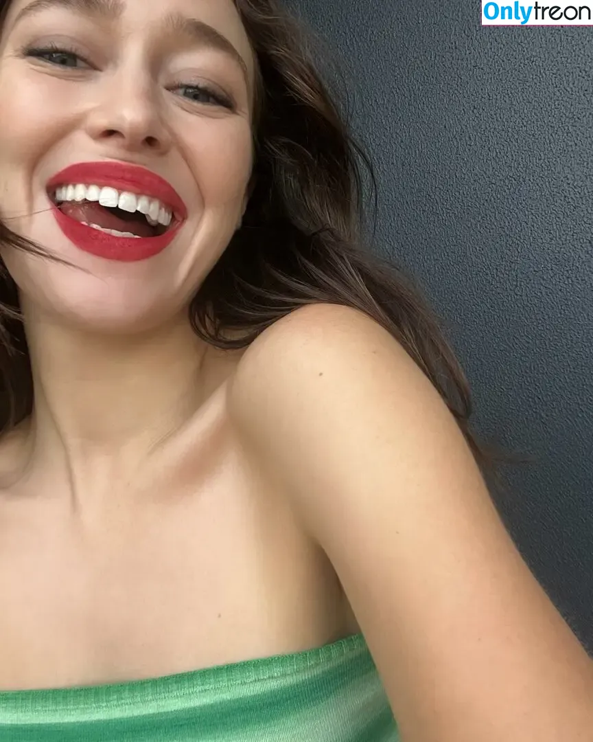 Alycia Debnam Carey nude photo #0515 (DebnamCarey / alyciajasmin)