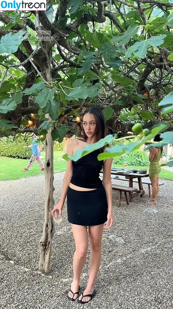 Alycia Debnam Carey nude photo #0700 (DebnamCarey / alyciajasmin)
