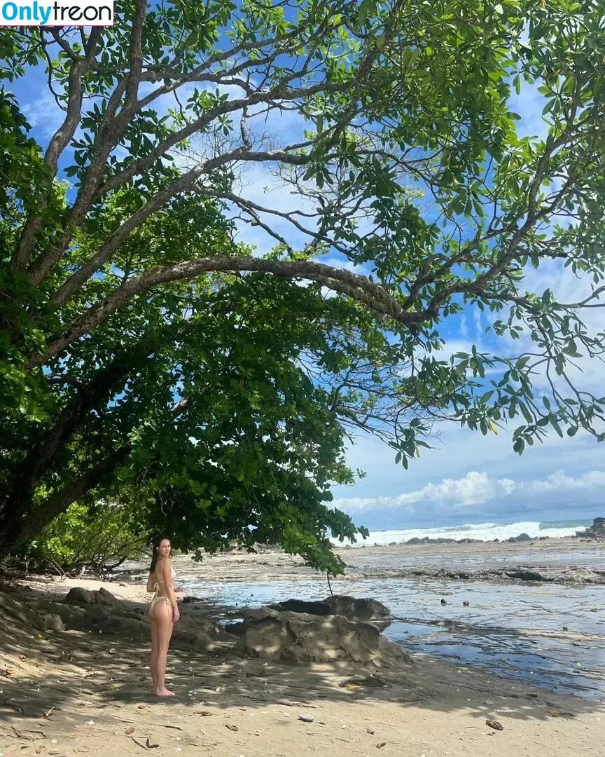 Alycia Debnam Carey nude photo #0752 (DebnamCarey / alyciajasmin)