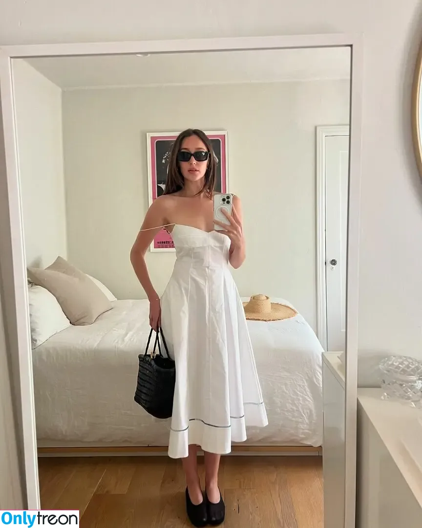 Alycia Debnam Carey nude photo #0840 (DebnamCarey / alyciajasmin)
