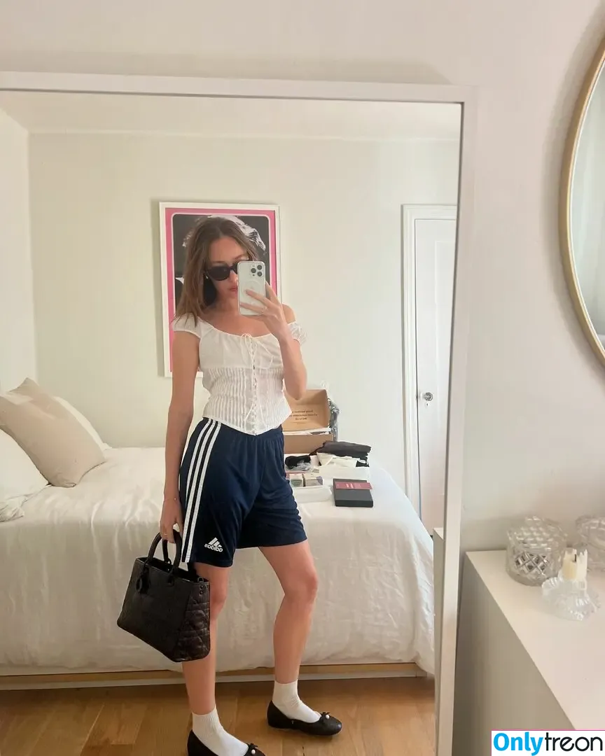 Alycia Debnam Carey nude photo #0848 (DebnamCarey / alyciajasmin)