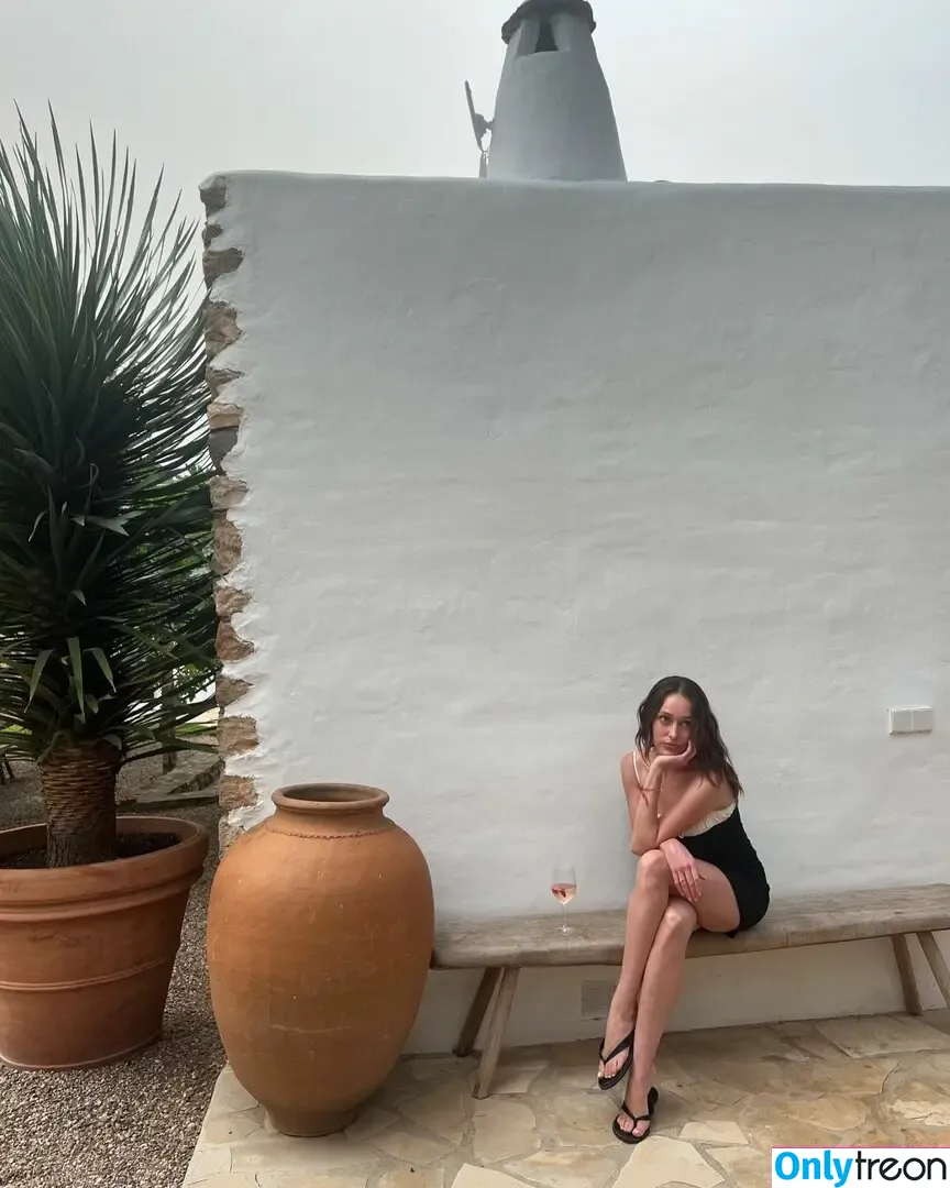 Alycia Debnam Carey nude photo #0915 (DebnamCarey / alyciajasmin)