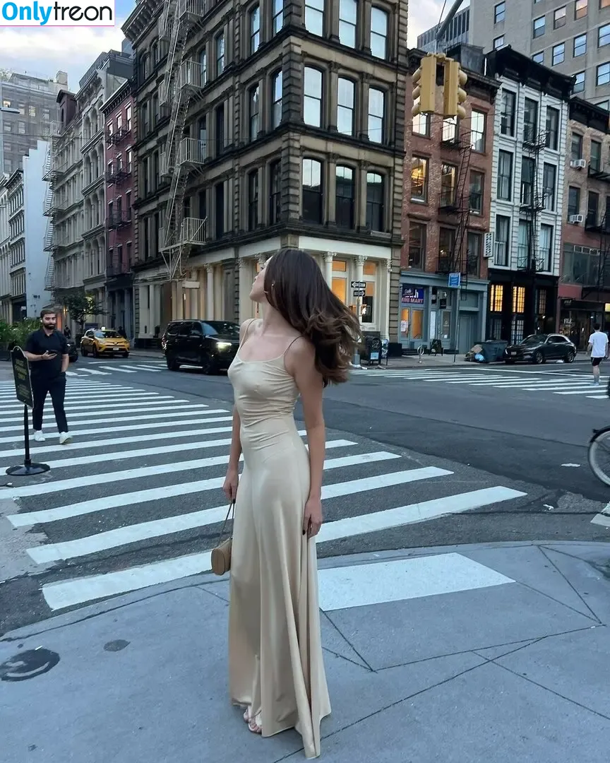 Alycia Debnam Carey nude photo #0954 (DebnamCarey / alyciajasmin)