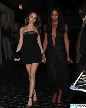 Alycia Debnam Carey / DebnamCarey / alyciajasmin nude photo #1130