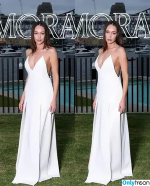 Alycia Debnam Carey / DebnamCarey / alyciajasmin nude photo #1227