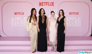Alycia Debnam Carey / DebnamCarey / alyciajasmin nude photo #1243