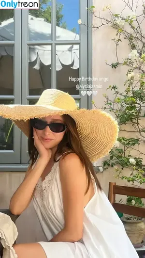 Alycia Debnam Carey / DebnamCarey / alyciajasmin nude photo #1501