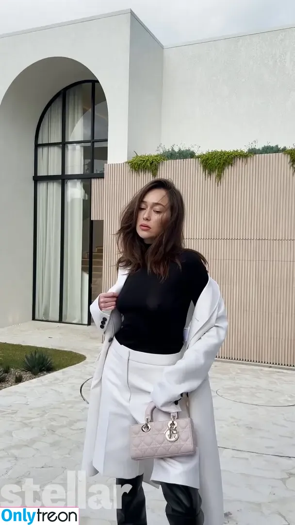 Alycia Debnam Carey nude photo #1011 (DebnamCarey / alyciajasmin)