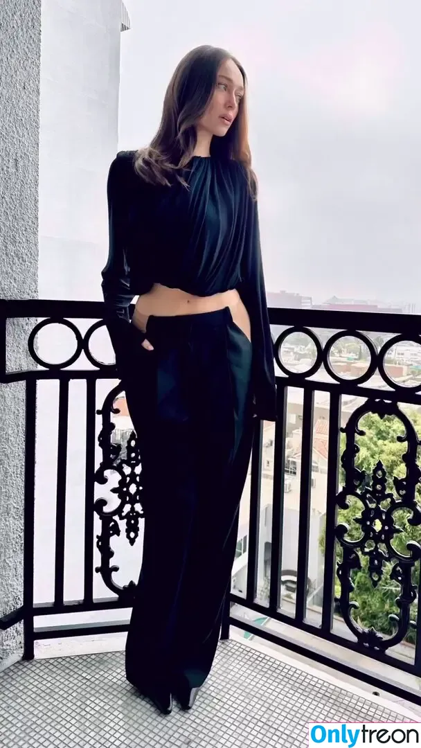 Alycia Debnam Carey nude photo #1016 (DebnamCarey / alyciajasmin)