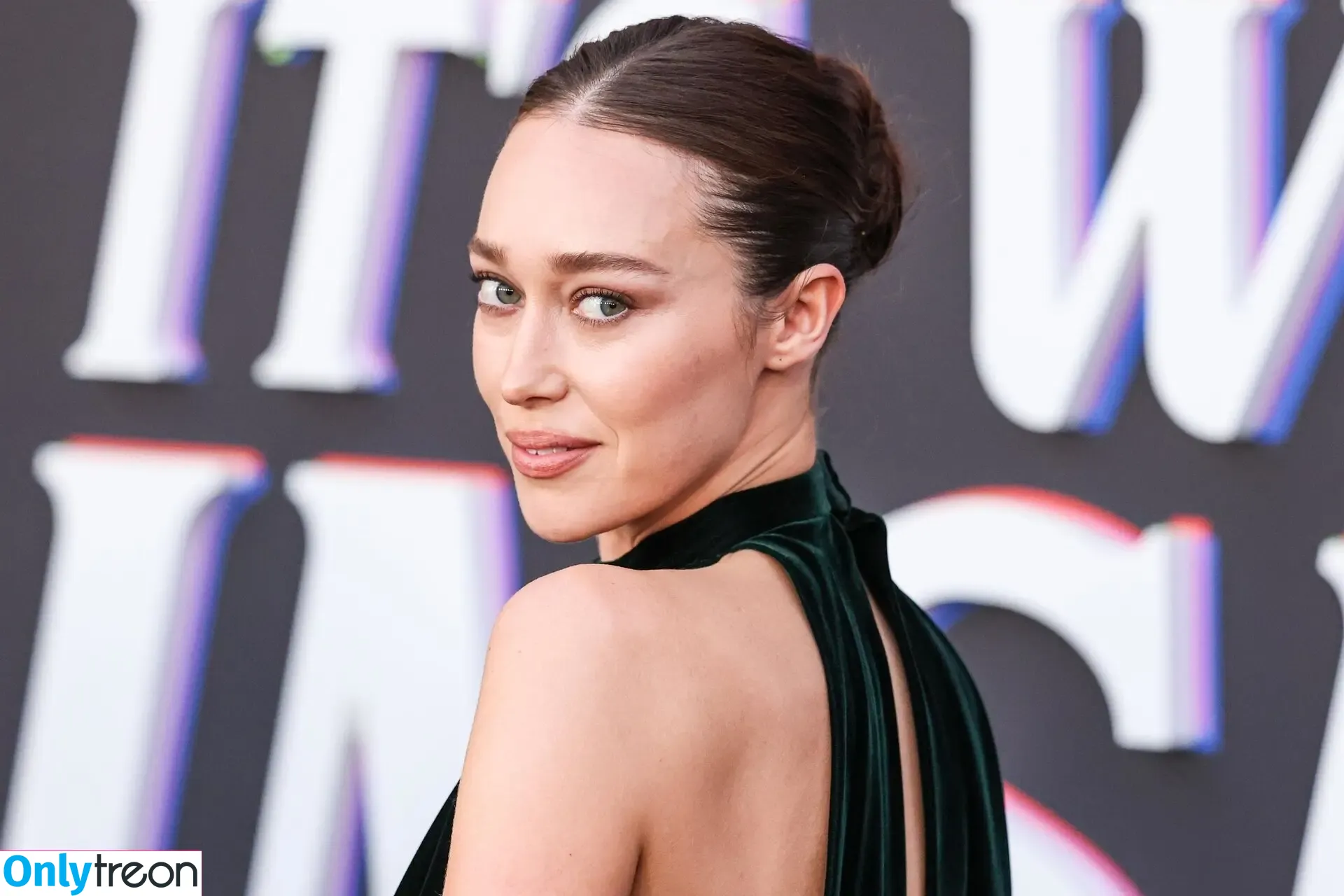 Alycia Debnam Carey nude photo #1024 (DebnamCarey / alyciajasmin)