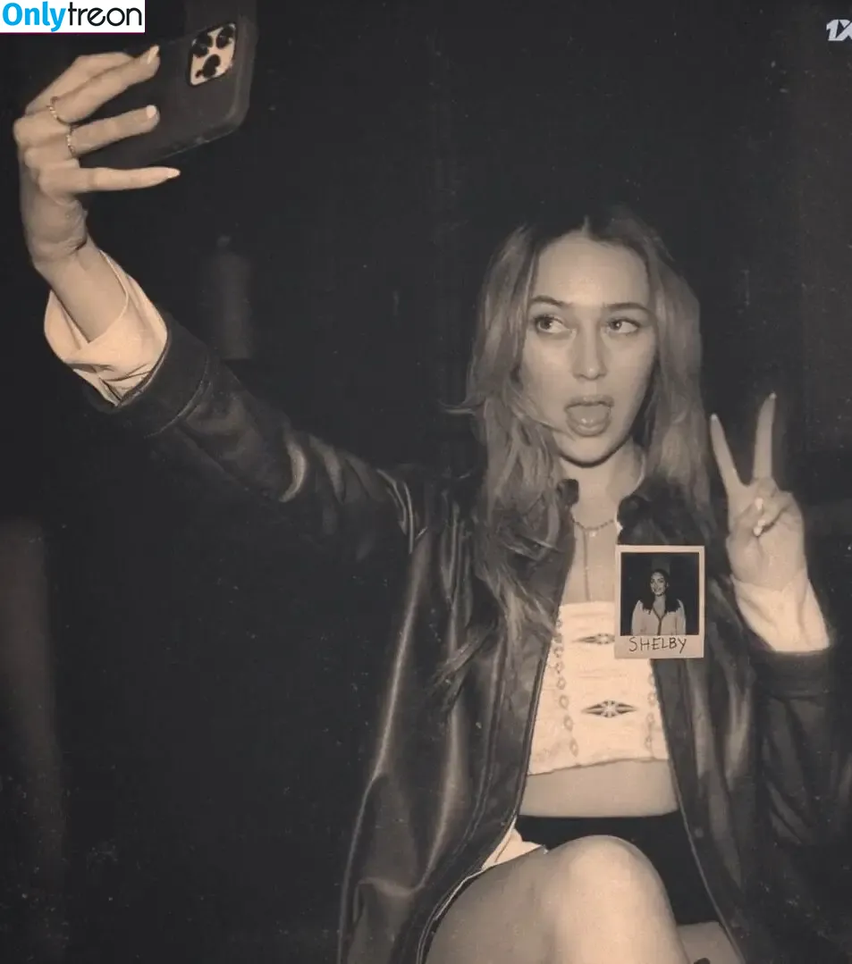 Alycia Debnam Carey nude photo #1076 (DebnamCarey / alyciajasmin)