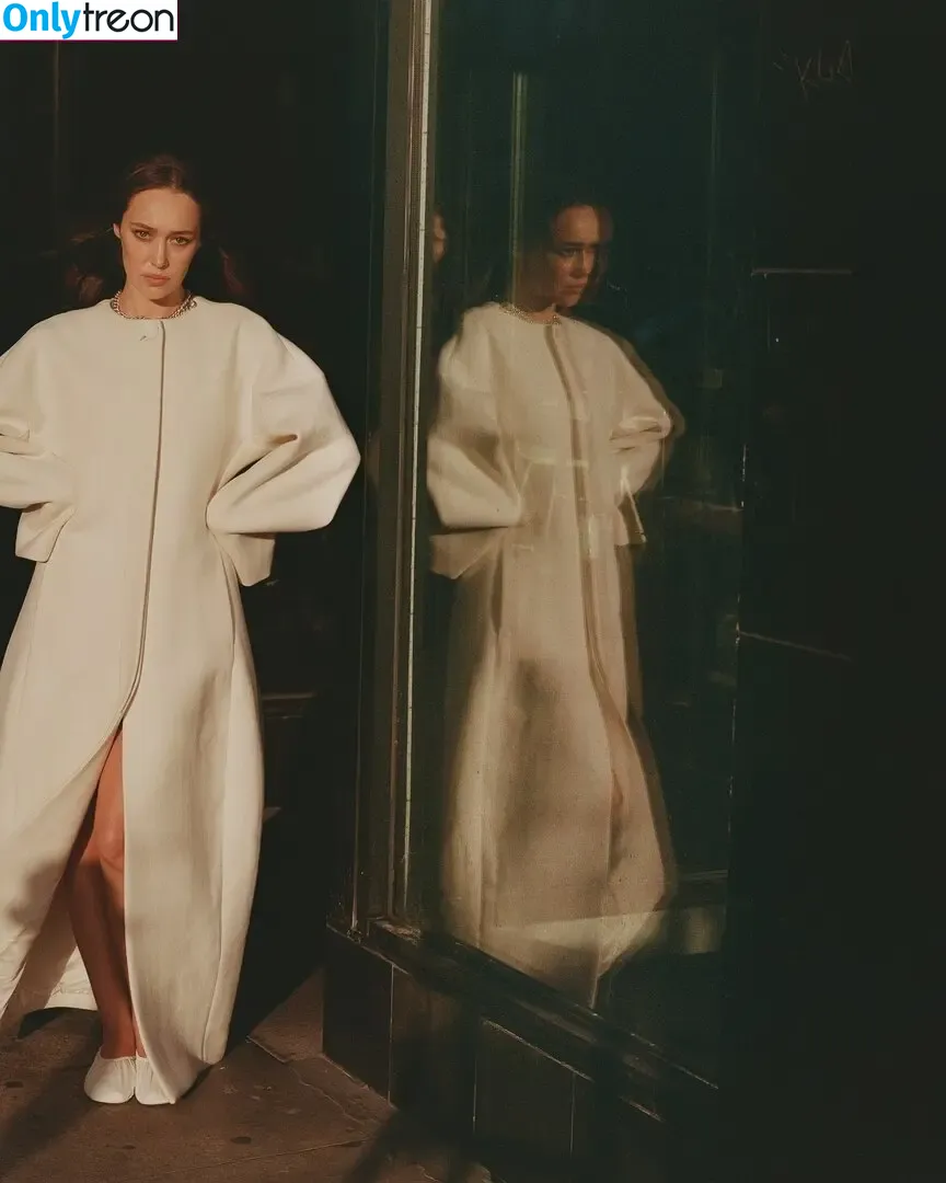 Alycia Debnam Carey nude photo #1111 (DebnamCarey / alyciajasmin)
