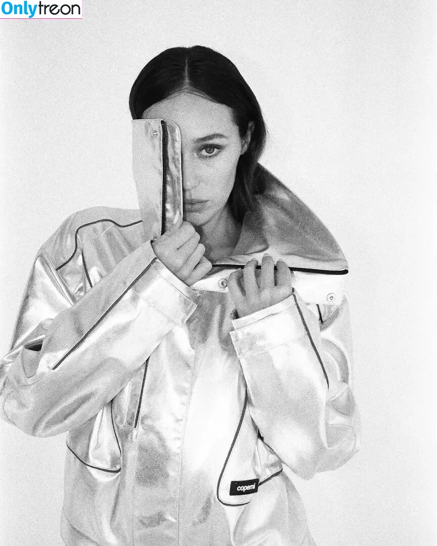 Alycia Debnam Carey nude photo #1113 (DebnamCarey / alyciajasmin)