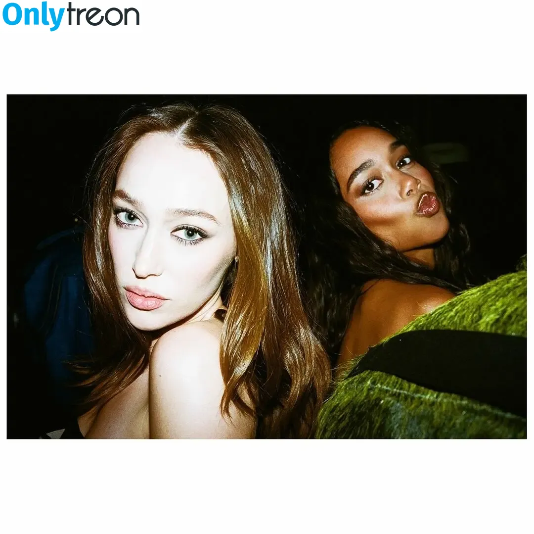 Alycia Debnam Carey nude photo #1155 (DebnamCarey / alyciajasmin)