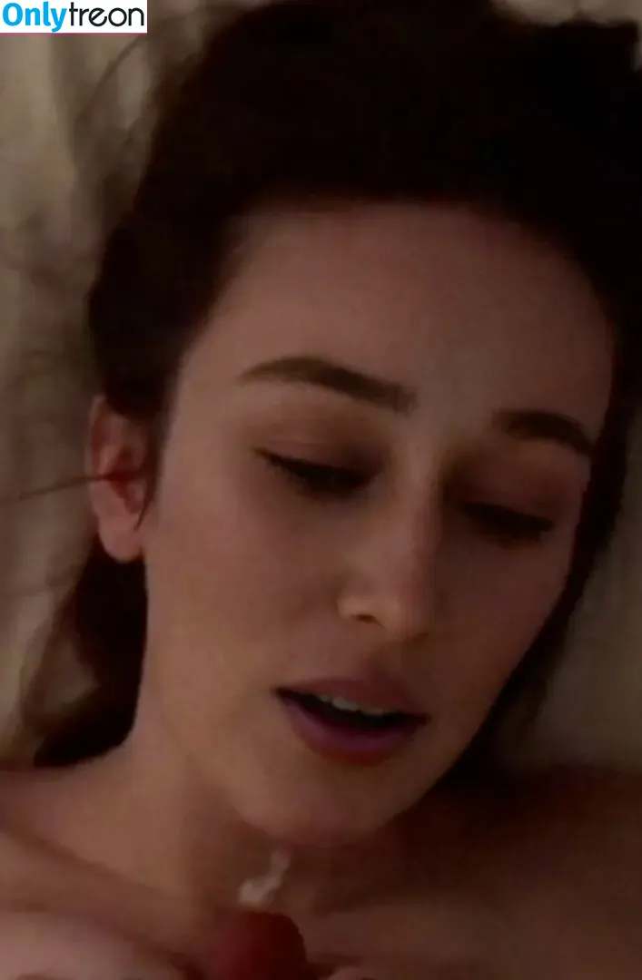 Alycia Debnam Carey nude photo #1178 (DebnamCarey / alyciajasmin)