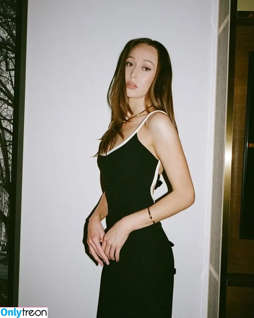 Alycia Debnam Carey nude photo #1445 (DebnamCarey / alyciajasmin)