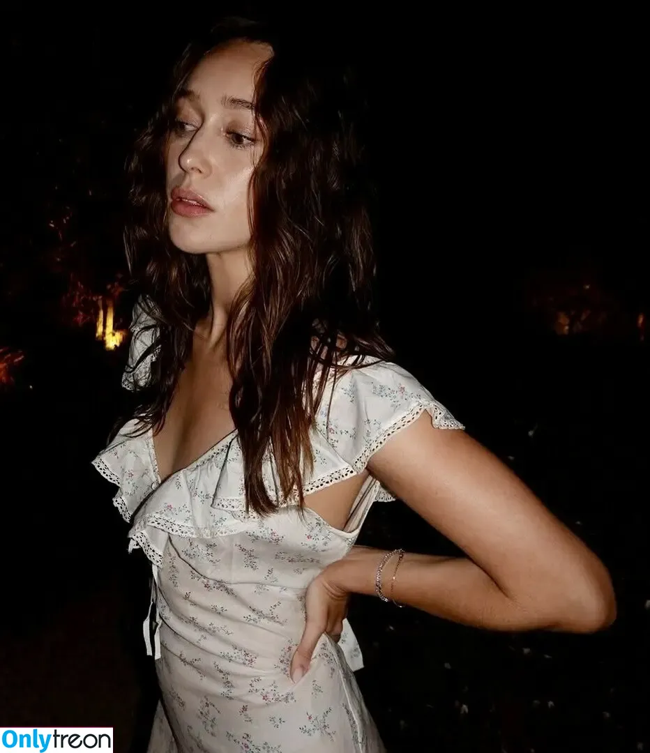 Alycia Debnam Carey nude photo #1523 (DebnamCarey / alyciajasmin)