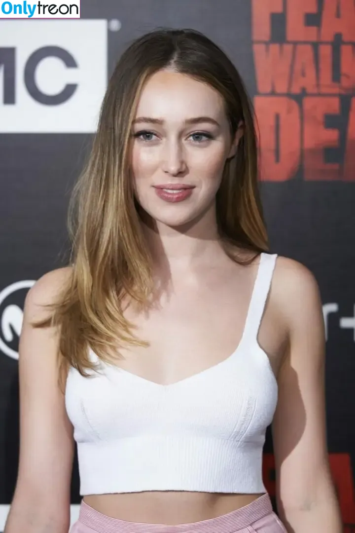 Alycia Debnam Carey nude photo #1540 (DebnamCarey / alyciajasmin)