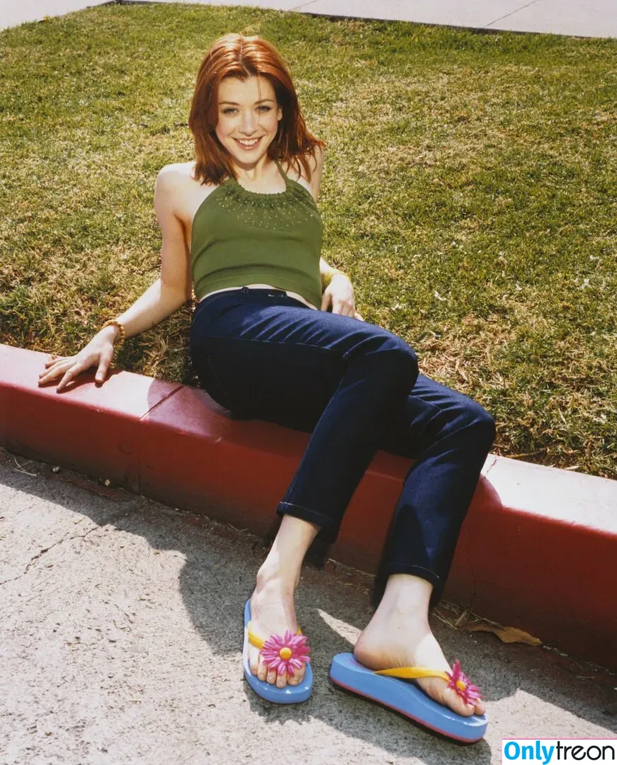 Alyson Hannigan nude photo #0119 (alysonhannigan / u64276282)