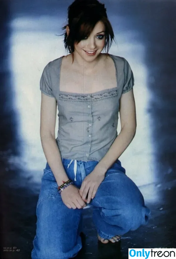Alyson Hannigan nude photo #0127 (alysonhannigan / u64276282)