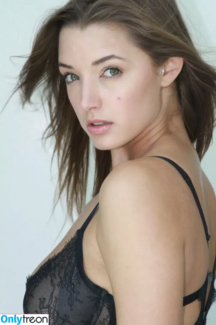 Alyssa Arce nude photo #0083 (alina770 / miss_alyssaarce / missalyssaarce)