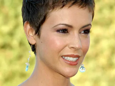 Alyssa Milano / alyssa_milano / milano_Alyssa nude photo #0252