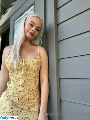 alyssa9 / allyssaap_ / alyssalynch nude photo #0295