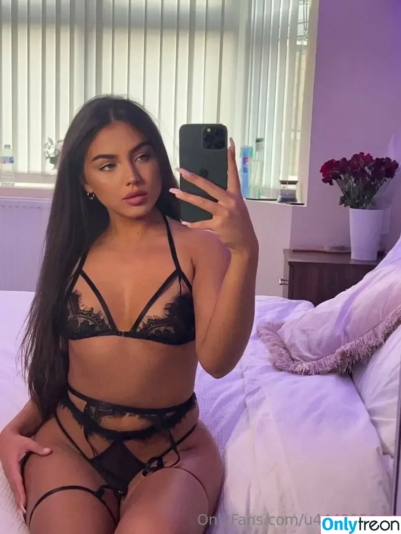 alyssabankss nude photo #0008 (alyssabankss)
